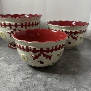 Temp-Tations by Tara Figural Lady Bug Flowers Mixing Bowl 1, 2, &3 Qt Bowls Set